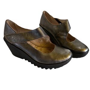 Fly London Metallic Yasi Wedges